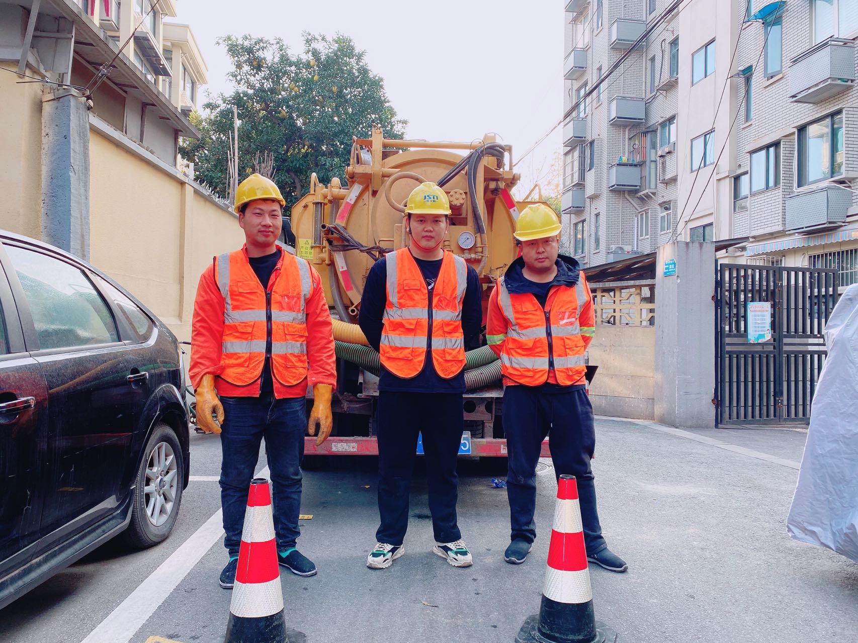 华阳南京某小区管道清淤检测施工